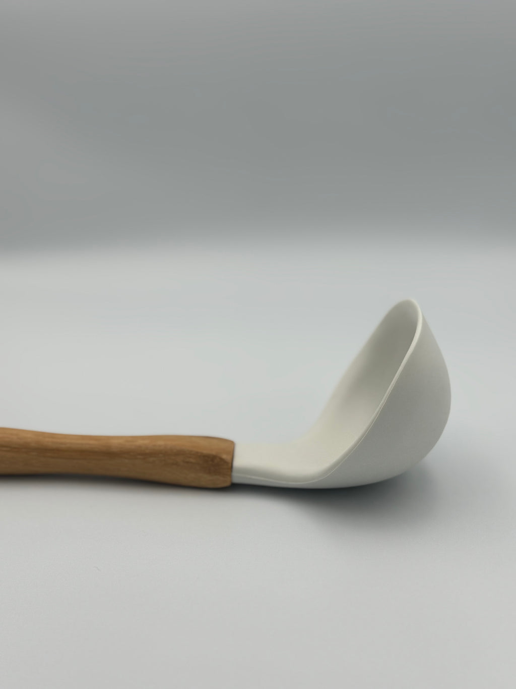 GEM+ | Premium 5 Pcs Wooden Silicone Utensil Set - Heat Resistant - Wood White