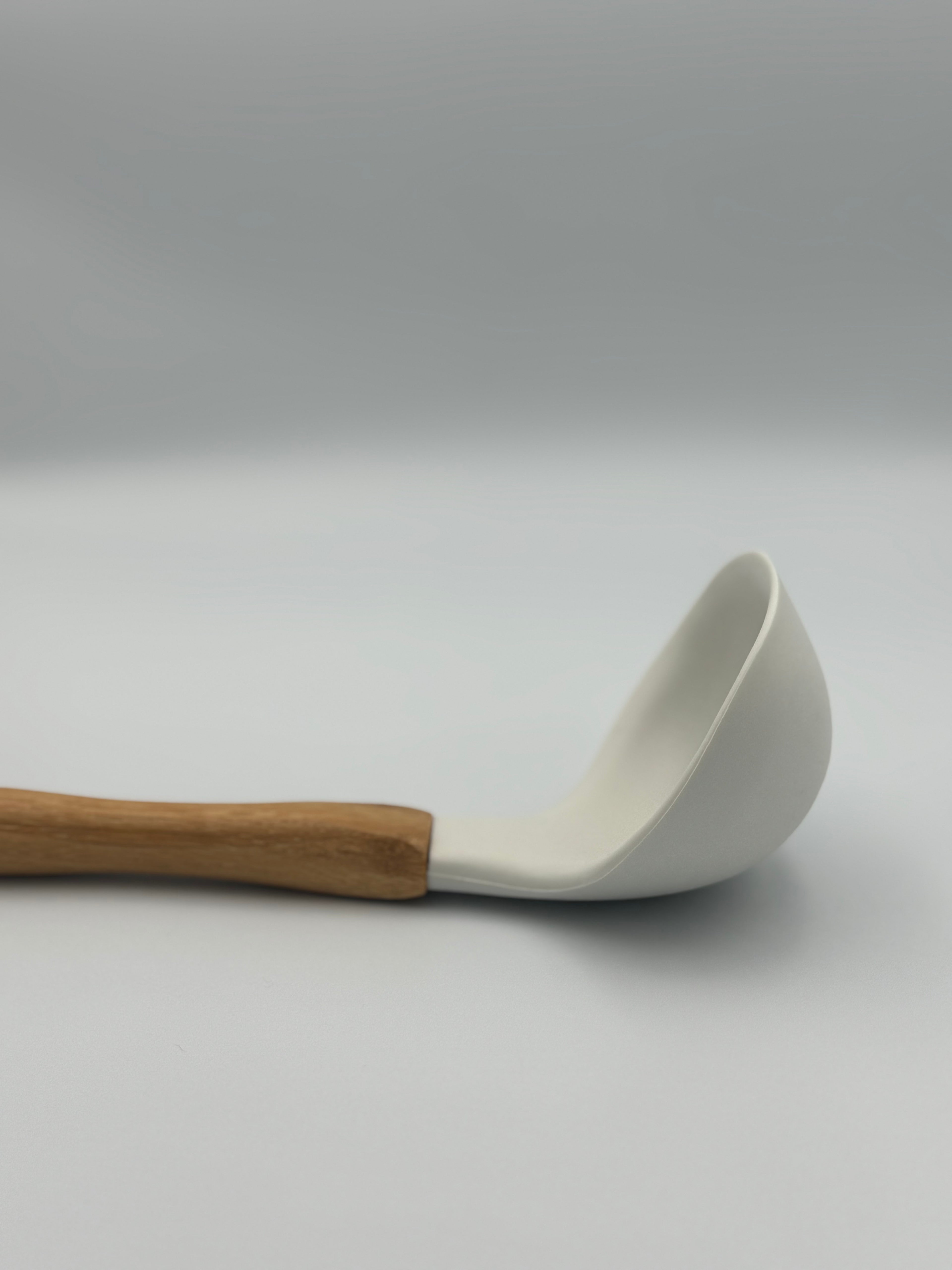 GEM+ | Premium 5 Pcs Wooden Silicone Utensil Set - Heat Resistant - Wood White