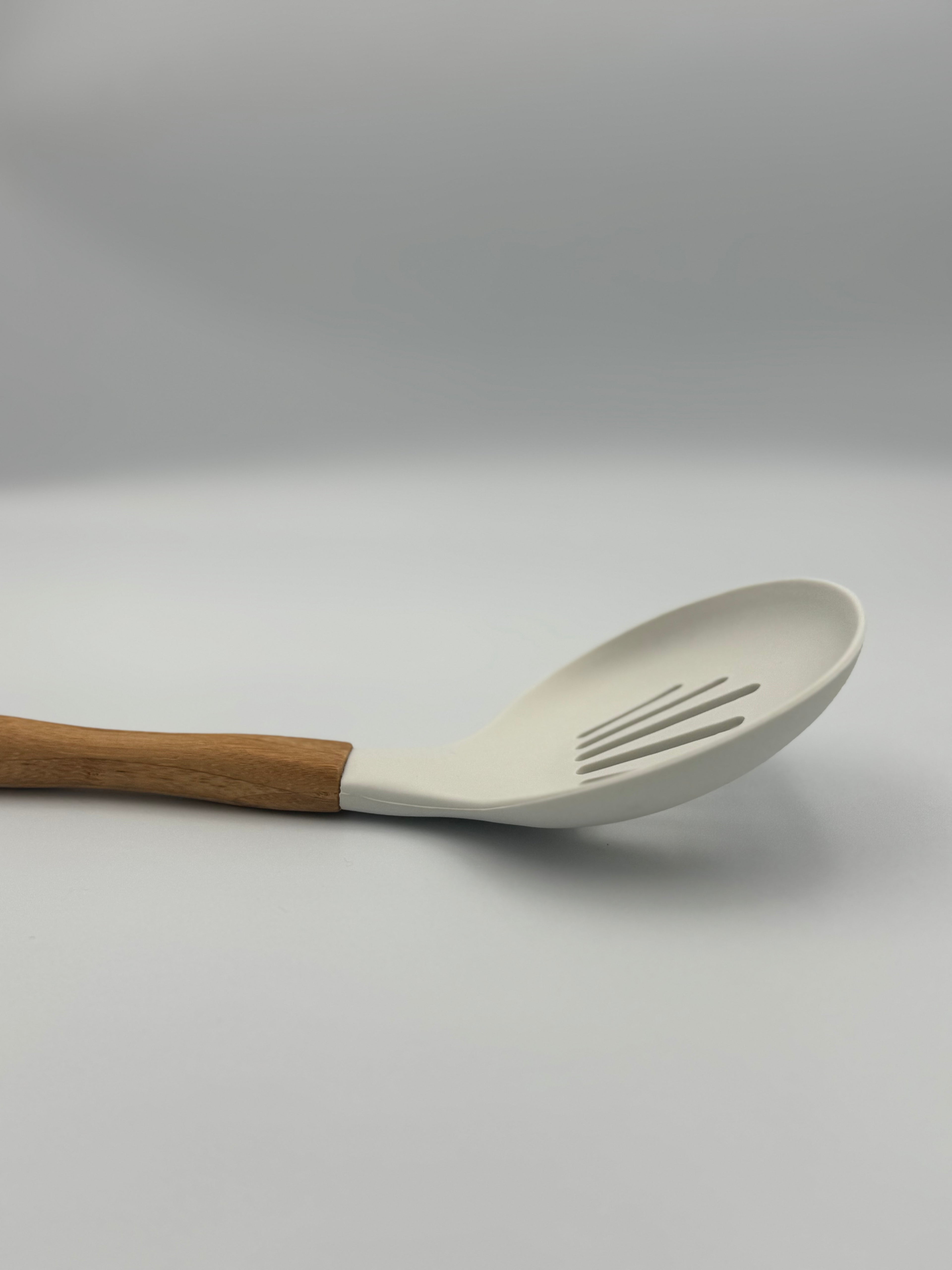 GEM+ | Premium 5 Pcs Wooden Silicone Utensil Set - Heat Resistant - Wood White