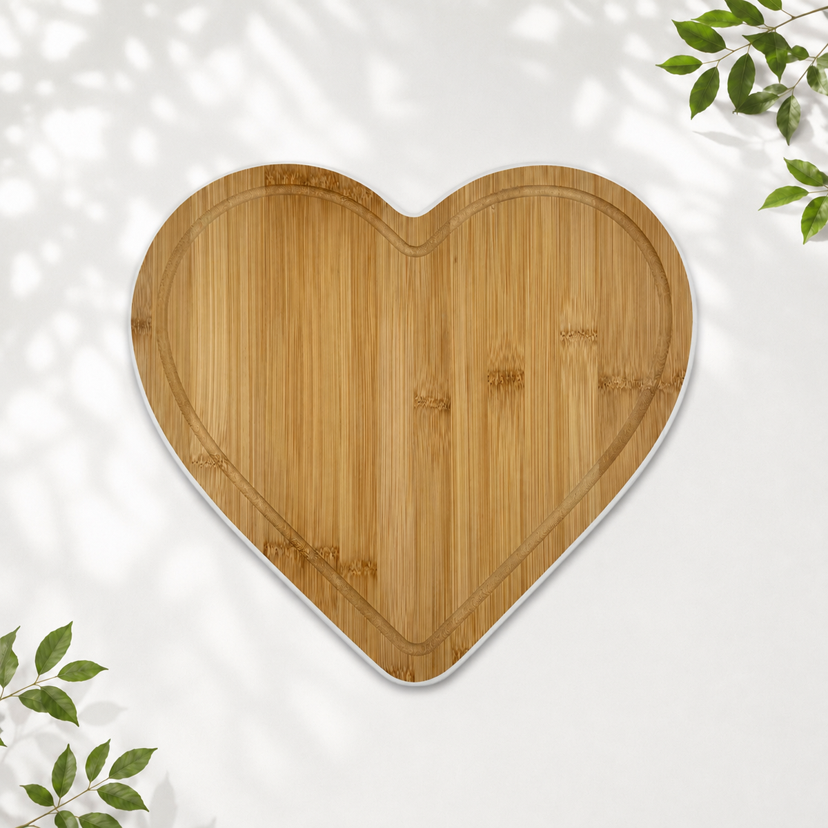 3 Heart Bamboo Chopping Boards with Stand, White