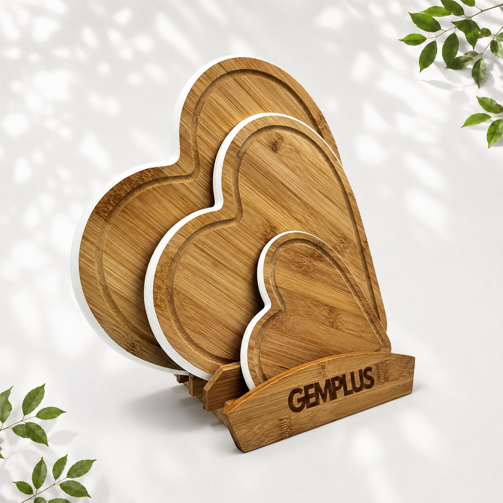 3 Heart Bamboo Chopping Boards with Stand, White
