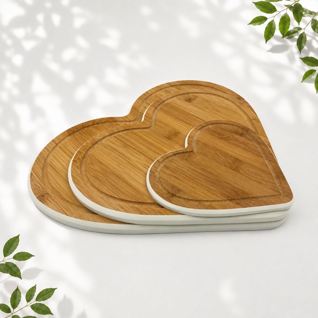 3 Heart Bamboo Chopping Boards with Stand, White