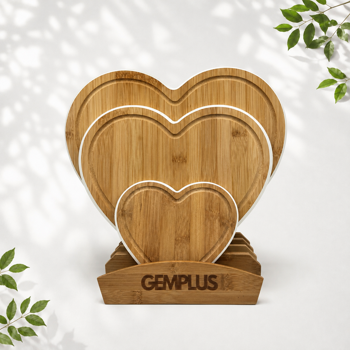 3 Heart Bamboo Chopping Boards with Stand, White