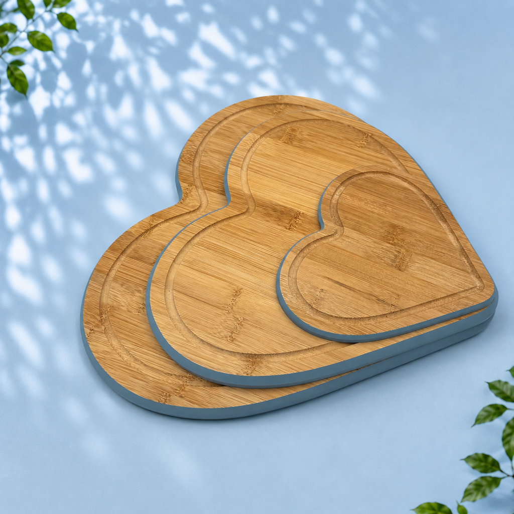 3 Heart Bamboo Chopping Boards with Stand, Blue